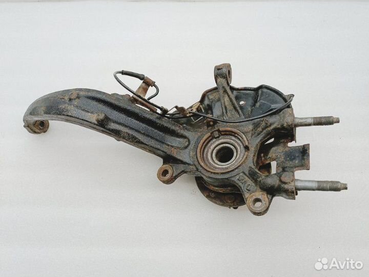 Кулак поворотный передний правый Mazda 6 GH LF17