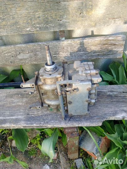 Головка лодочного мотора