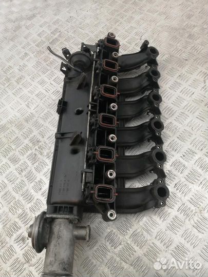 Впускной коллектор BMW 7 E65/E66/E67 2005 7789247