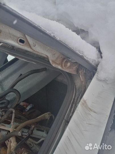 Петля багажника Renault Laguna хэтчбек 1
