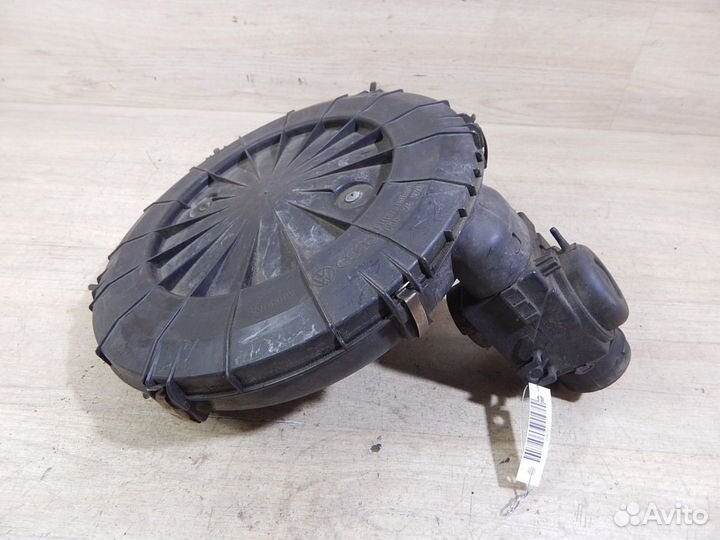 Корпус воздушного фильтра Audi 80 B3