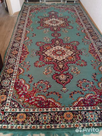 Ковер шерстяной