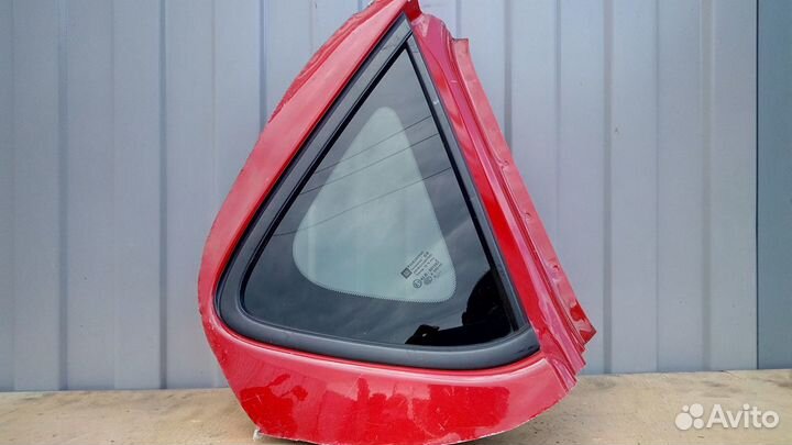 Стекло заднее правое глухое на Опель Астра Джей