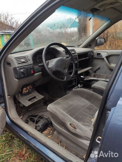 Opel Vectra 1.6 МТ, 1988, 130 000 км