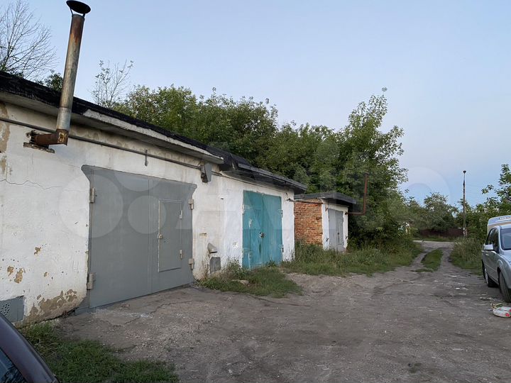 Гараж, > 30 м²