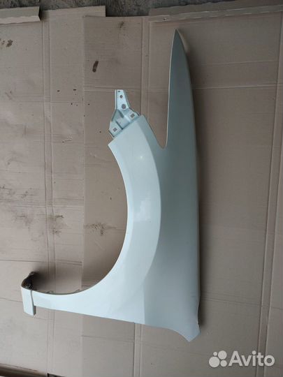 Крыло переднее белое Honda accord 8