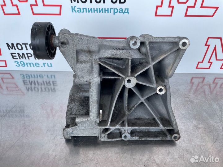 Кронштейн двигателя Mercedes Slk-Class R170