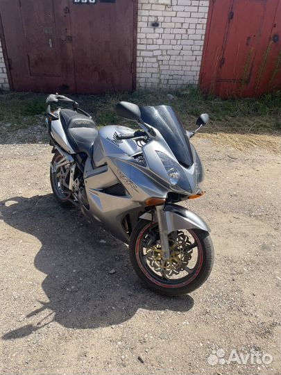 Honda vfr 800