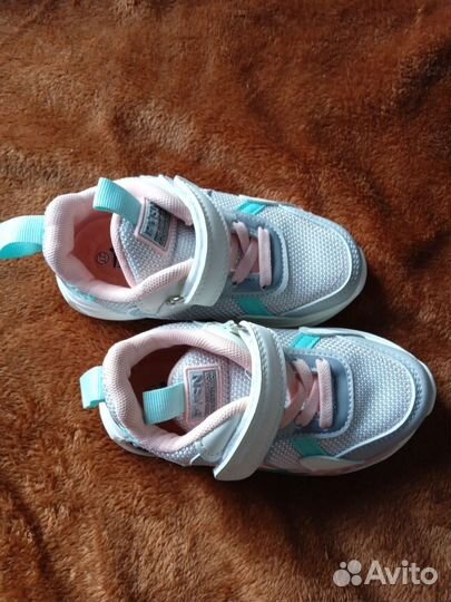 Кроссовки детские