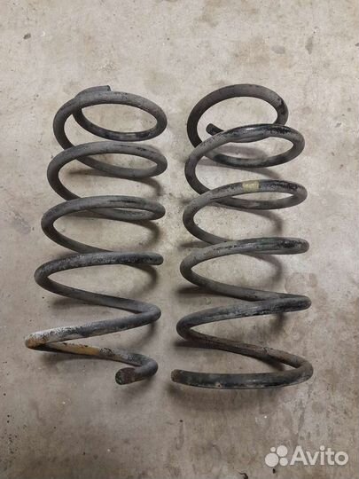 Пружины 2 штуки