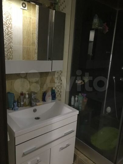 2-к. квартира, 76 м², 1/9 эт.