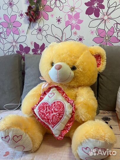 Плюшевый медведь