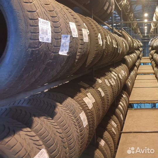 Dunlop SP Winter Ice 02 185/65 R15 92T