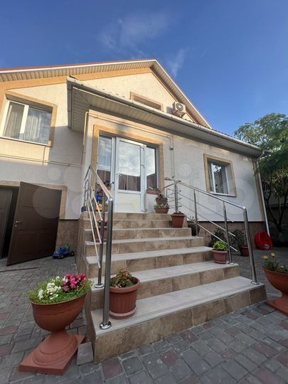 Дом 232 м² на участке 6 сот.