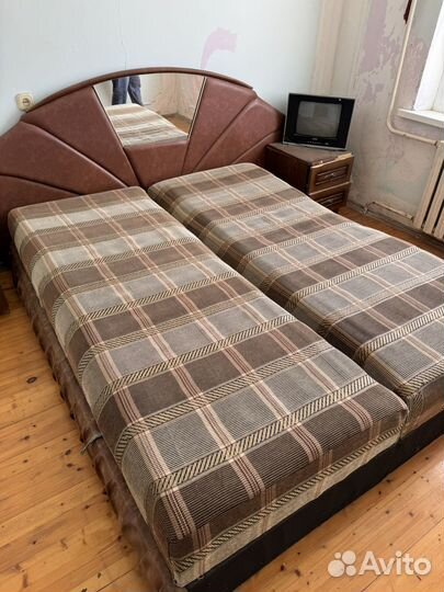 Спальный гарнитур бу