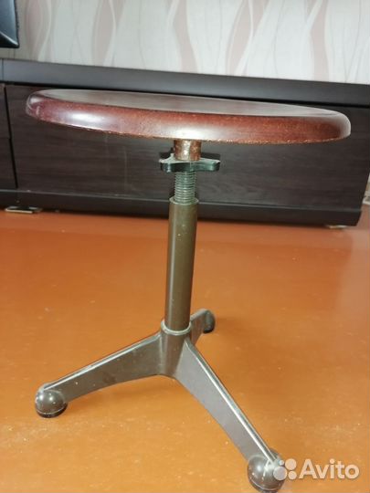 Стульчик для пианино