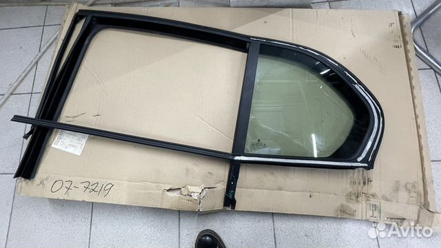 Стекло с уплотнителем