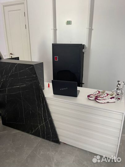 Стойка администратора