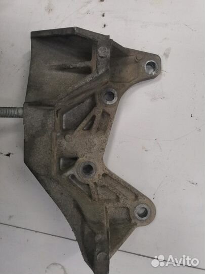 Кронштейн двигателя - Ford Transit фургон drfd