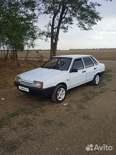 ВАЗ 21099 1.5 МТ, 2001, битый, 299 000 км