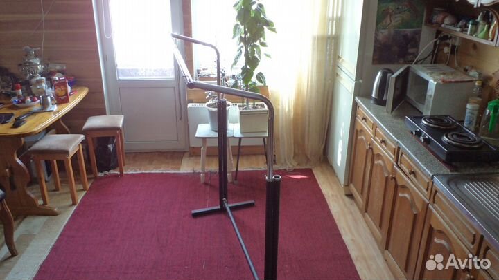 Вешалка гардеробная