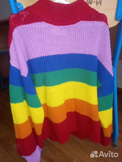 Свитер женский