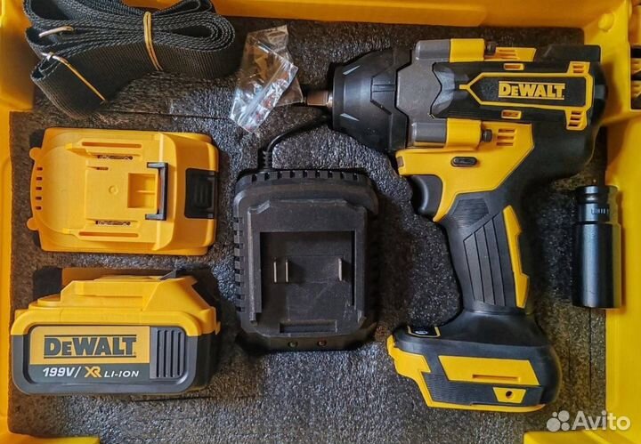 Аккумуляторный гайковерт DeWalt 800 Нм (Арт.47608)