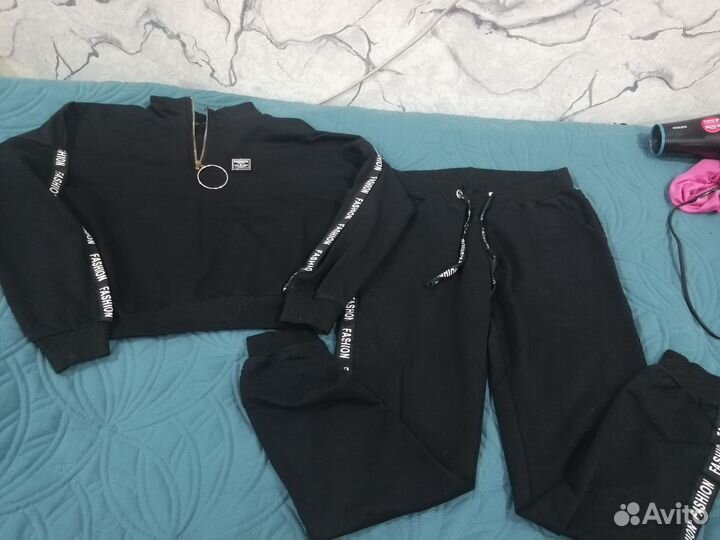 Костюм спортивный