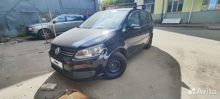 Volkswagen Touran, 2011