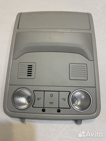 Фонарь салонный Фольксваген джетта 5