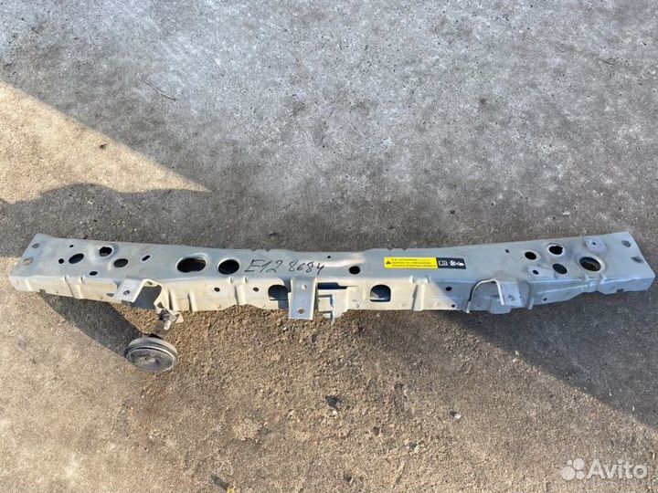 Планка телевизора передняя Nissan Note E12-228684