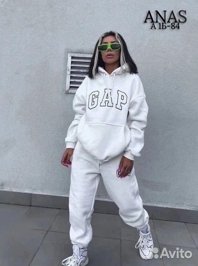 Костюм спортивный