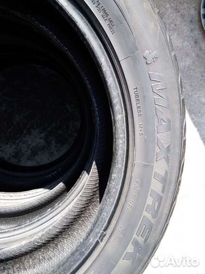 Maxtrek Fortis T5 235/55 R20