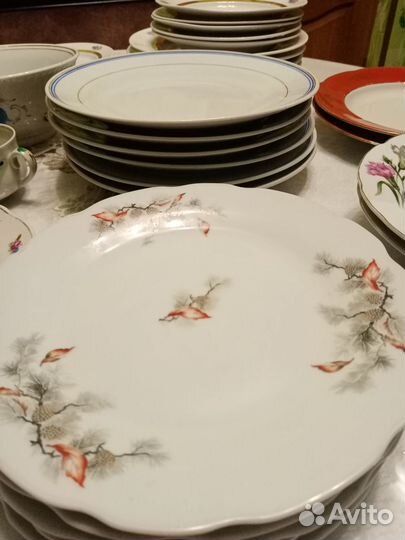 Набор тарелок