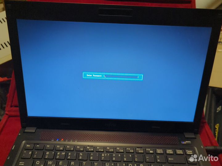Ноутбук Fujitsu U 554