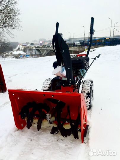 Снегоуборочная машина Honda 9HP