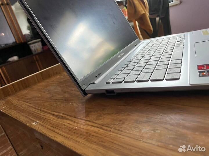 Asus vivobook go 15