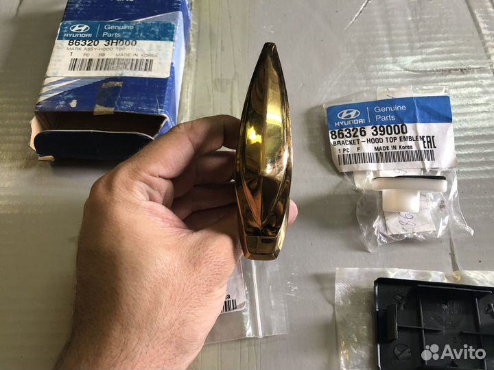 Оригинальная фигурка на капот Hyundai Sonata EF