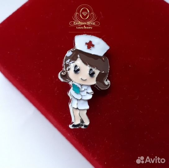 Медицинская брошь- значок Медик 2,9*1,6 см