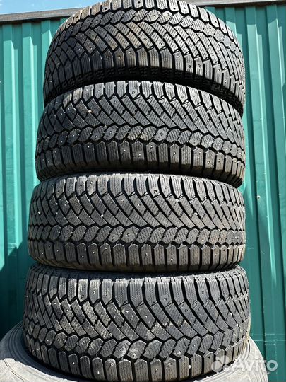 Gislaved Nord Frost 200 215/55 R17