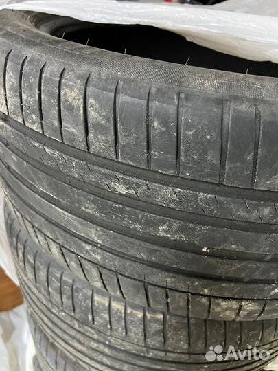 Michelin Pilot Sport 4 285/40 R21