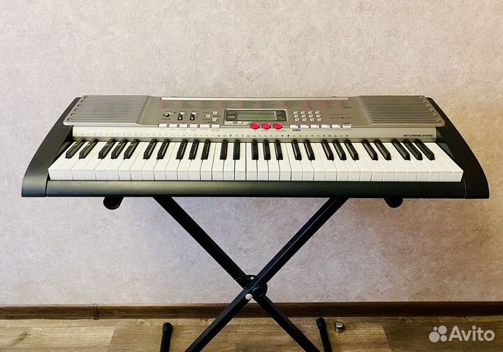 Синтезатор Casio LK-230