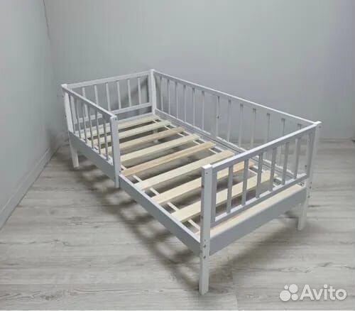 Кроватка из натурального дерева Лисенок от 2х лет