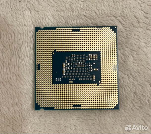 Процессор Intel Pentium G4500 и кулер