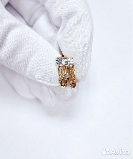 Серьги с синтетическим камнем Золото