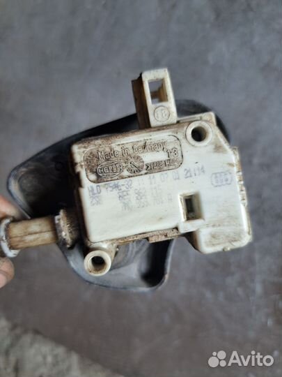 Активатор замка бензобака Audi A4 B6