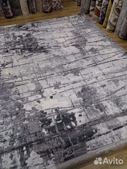 Ковер новый современный