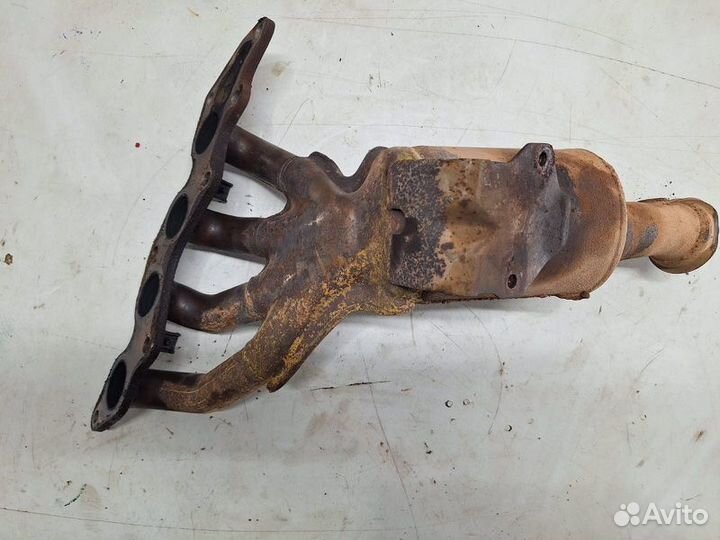 Коллектор выпускной Ford Focus 2 универсал 1.8