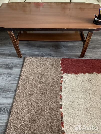 Журнальный столик