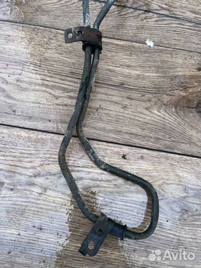 Трубка гур Nissan Primera 2.0